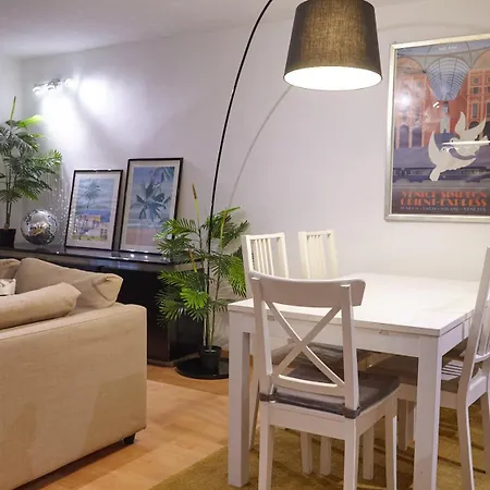Apartment Stylish Loft With Balcony By The Center And Moscova Metro Station
